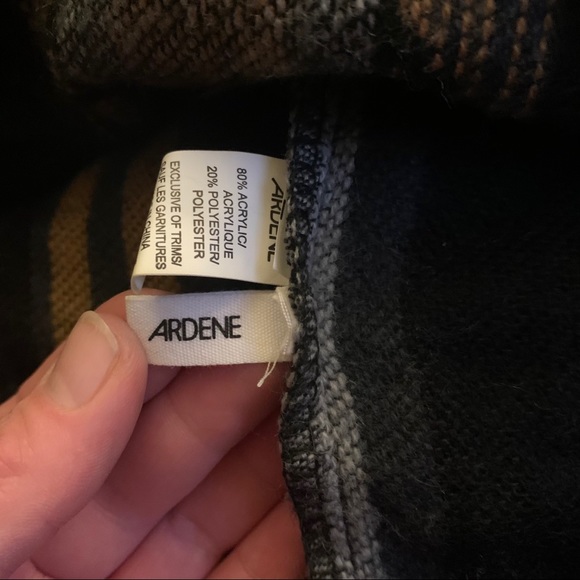 Bundle of Scarves - Picture 2 of 12